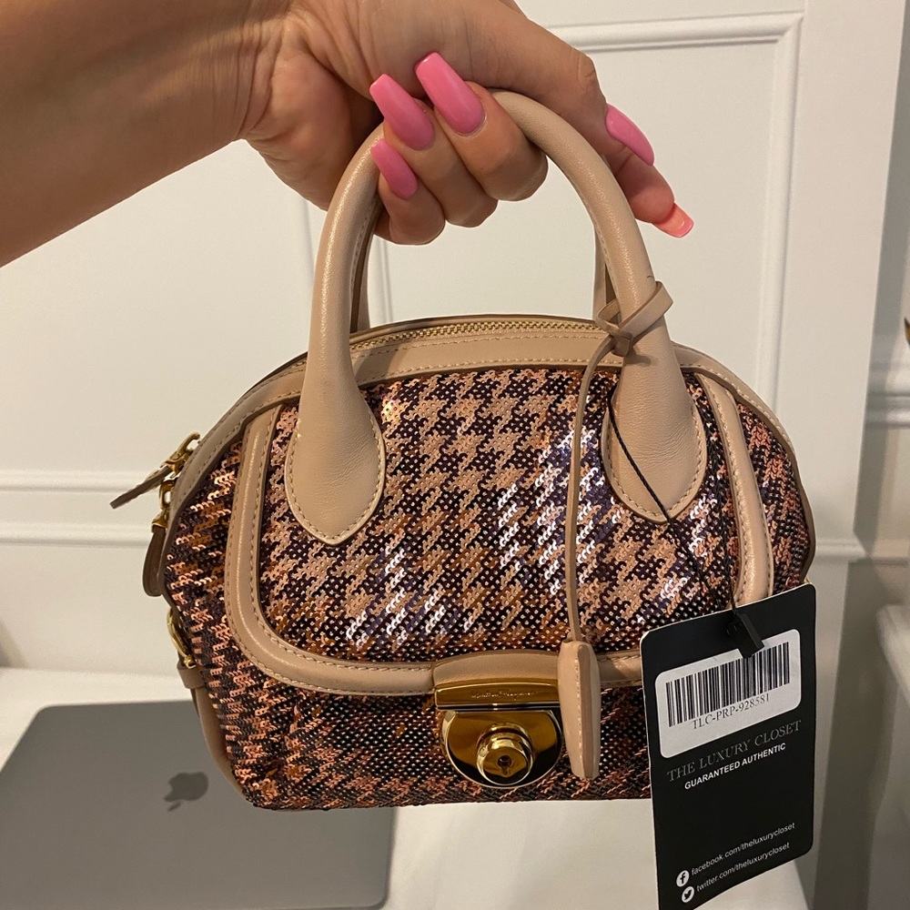Collector alert 🚨 ‼️ - Fiamma mini  - Salvatore ferragamo crossbody